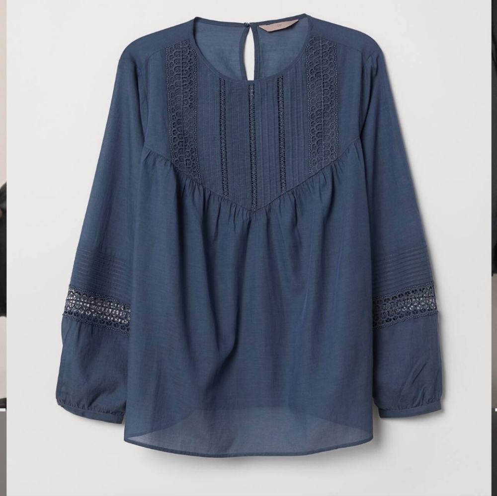 Women's Blue Embroidered Top Size 10 US